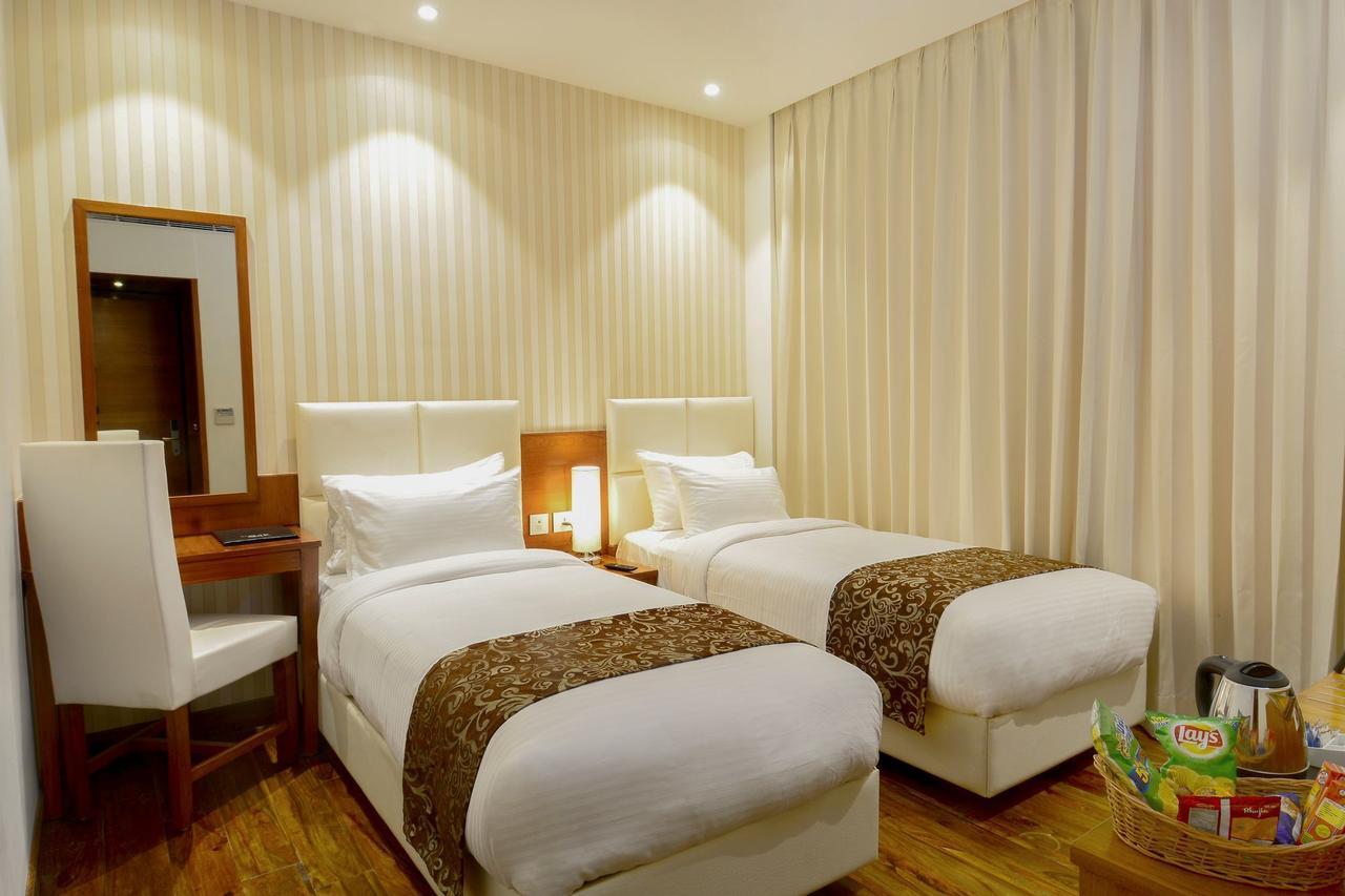 Kyriad Hotel Jaipur By Othpl Exteriör bild