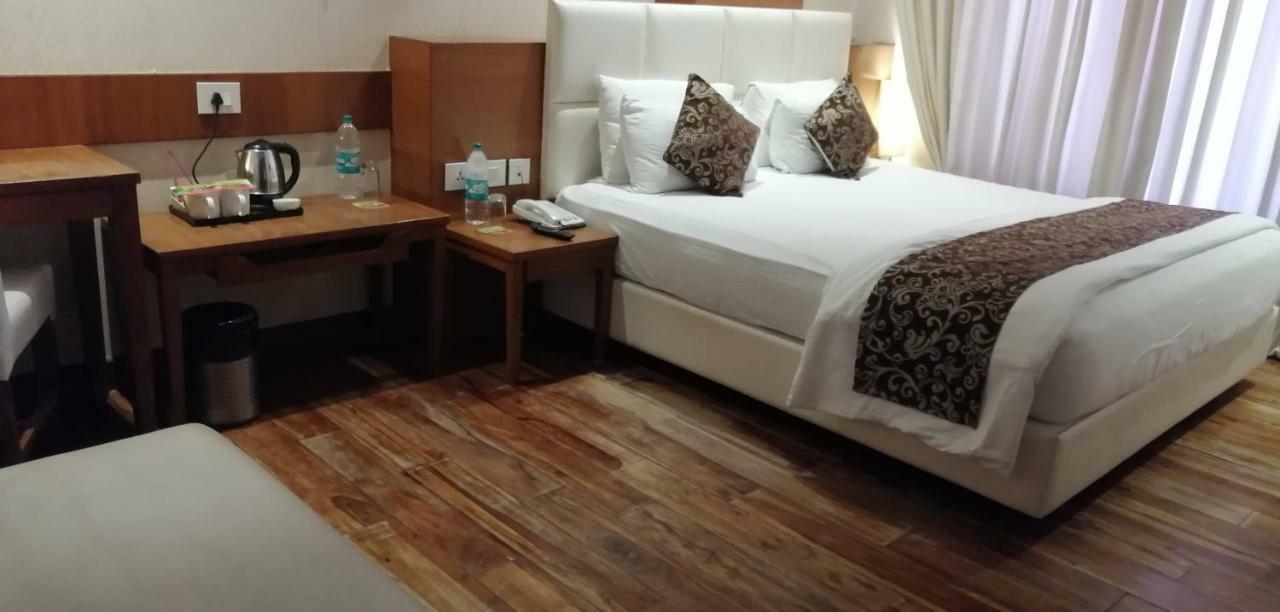 Kyriad Hotel Jaipur By Othpl Exteriör bild