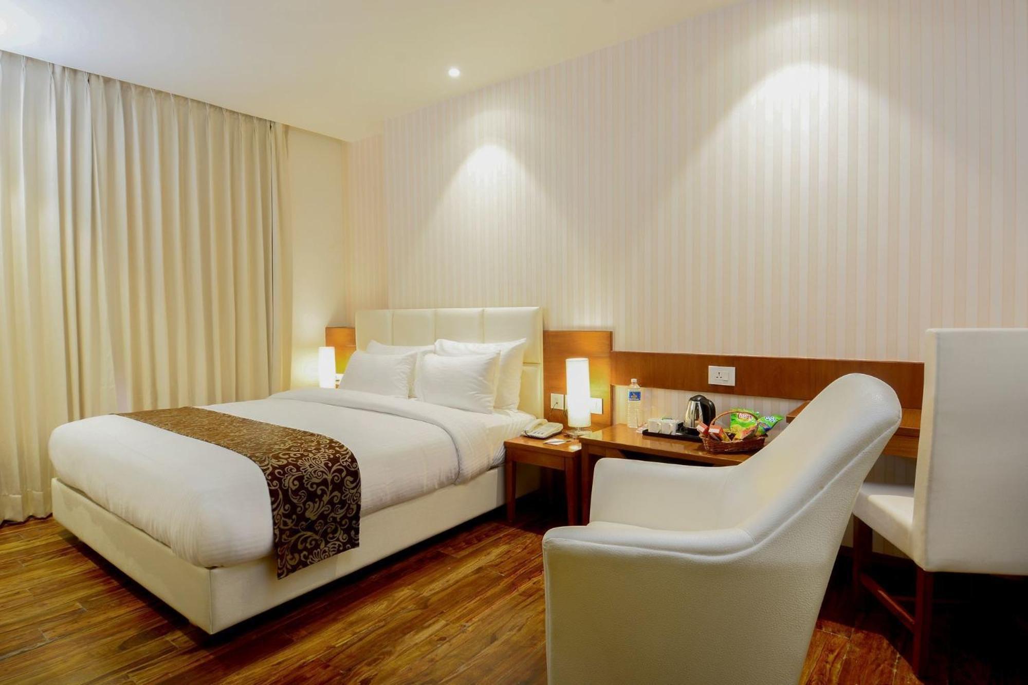 Kyriad Hotel Jaipur By Othpl Exteriör bild