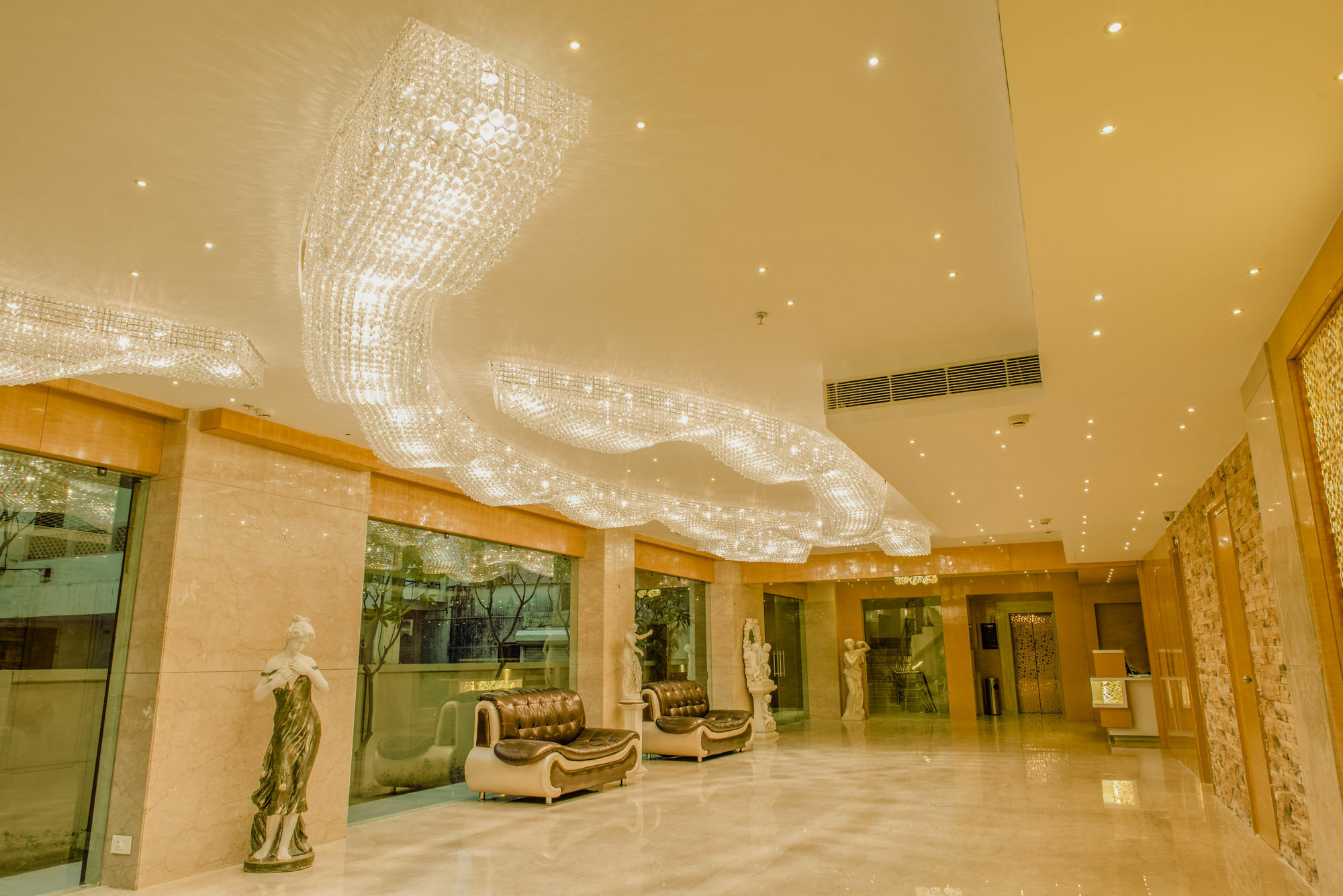 Kyriad Hotel Jaipur By Othpl Exteriör bild